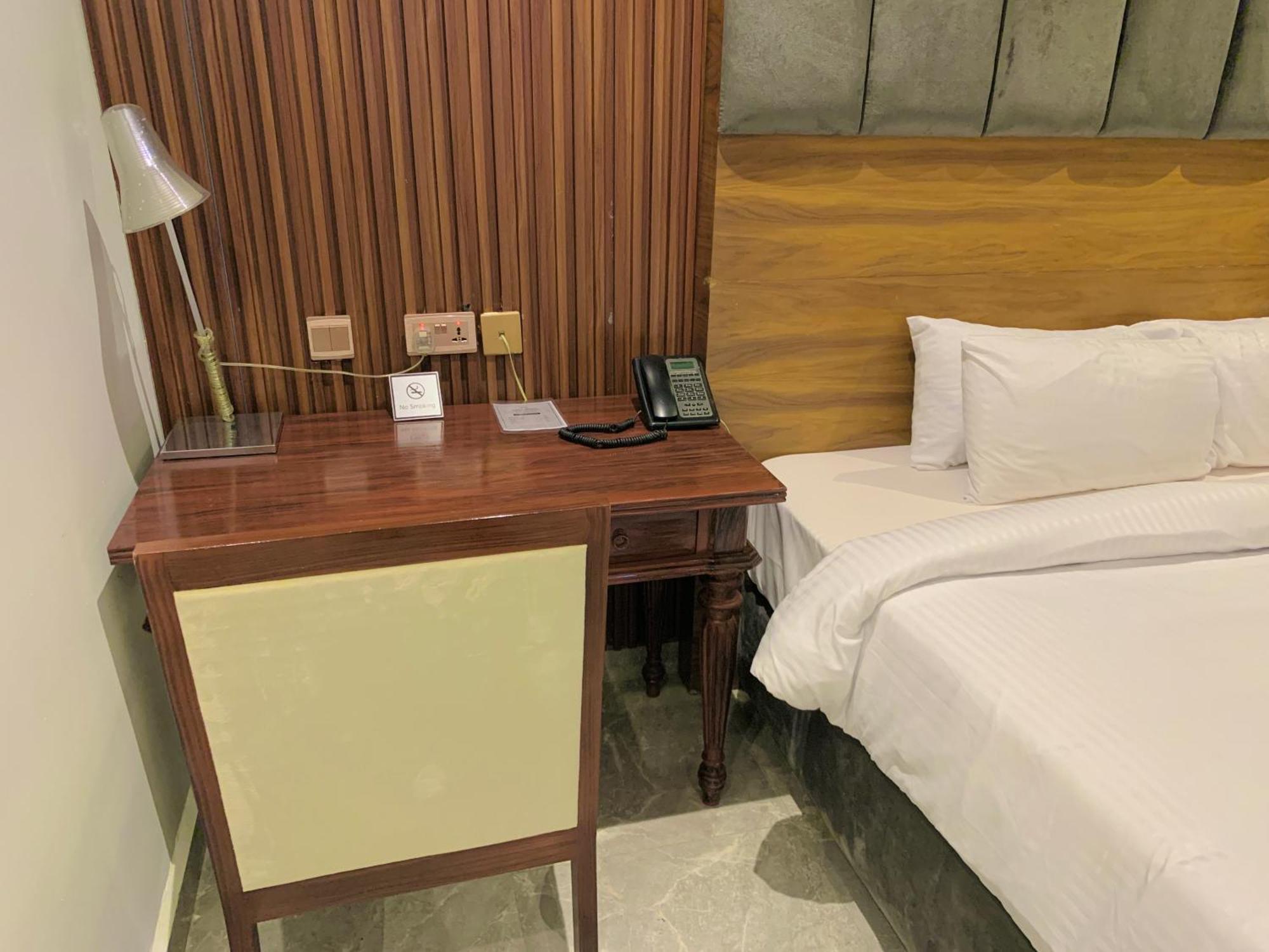 Amor Hotels Абуджа Екстериор снимка