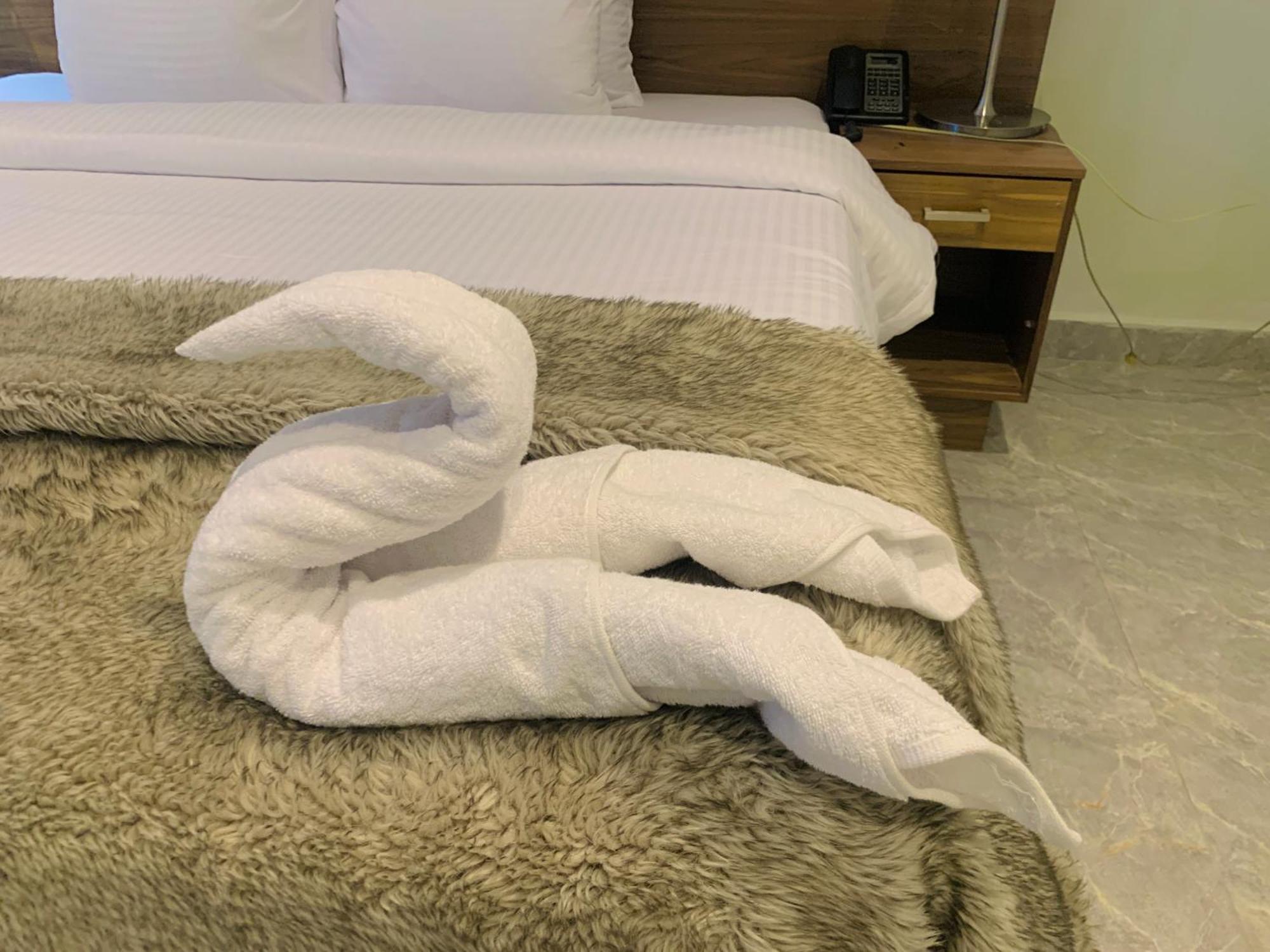 Amor Hotels Абуджа Екстериор снимка