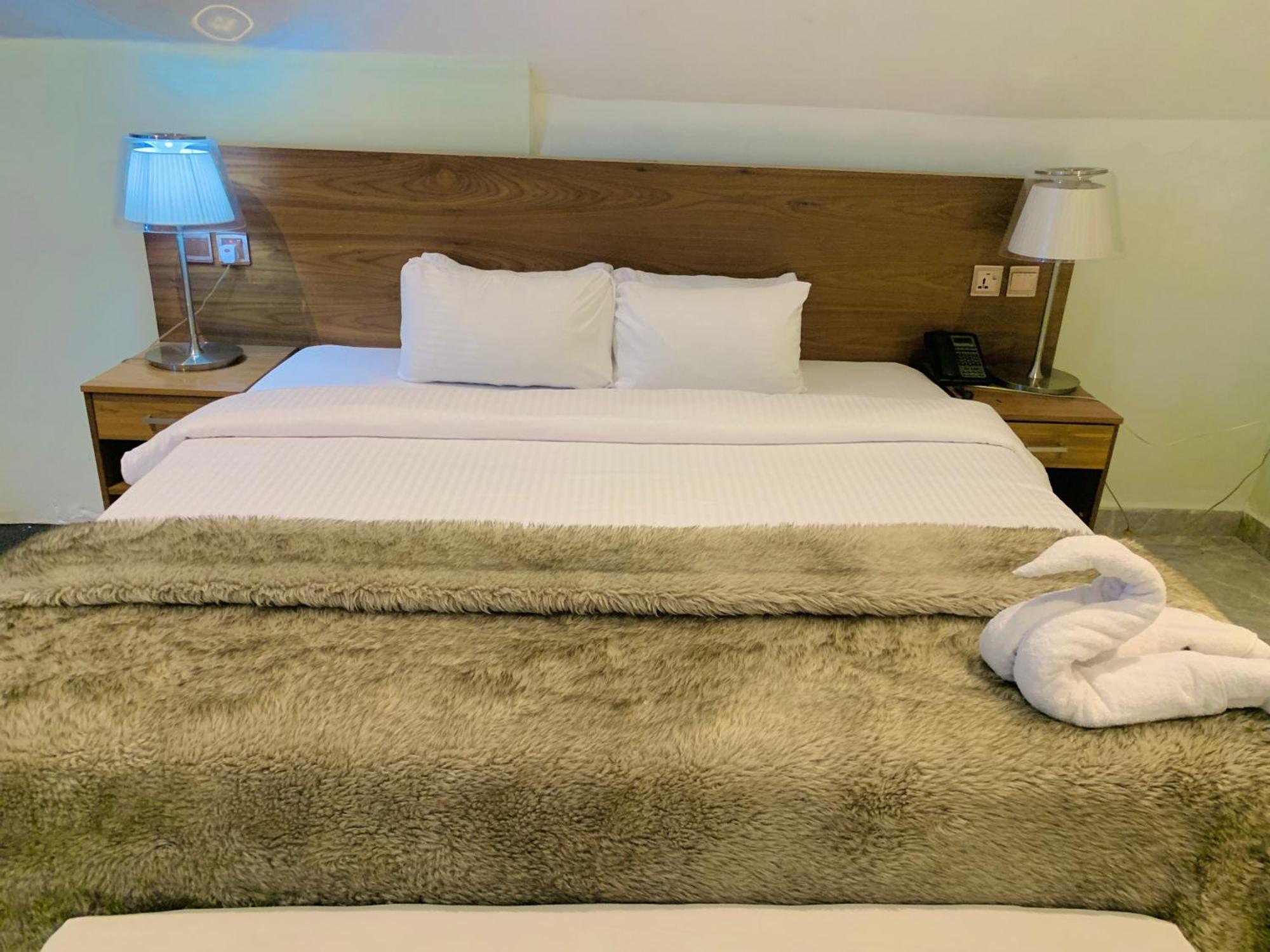 Amor Hotels Абуджа Екстериор снимка