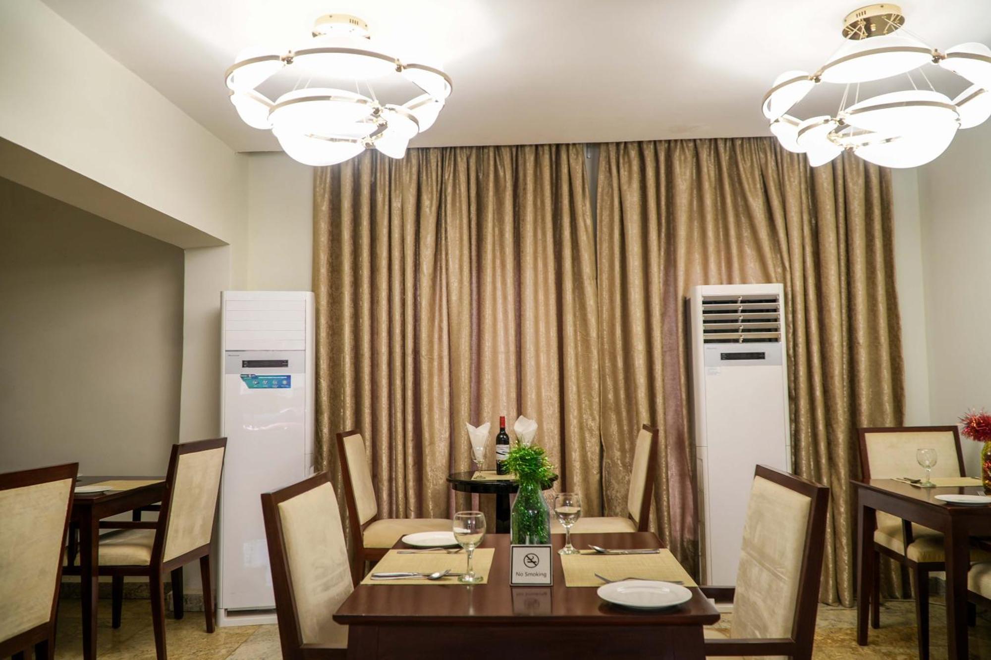 Amor Hotels Абуджа Екстериор снимка