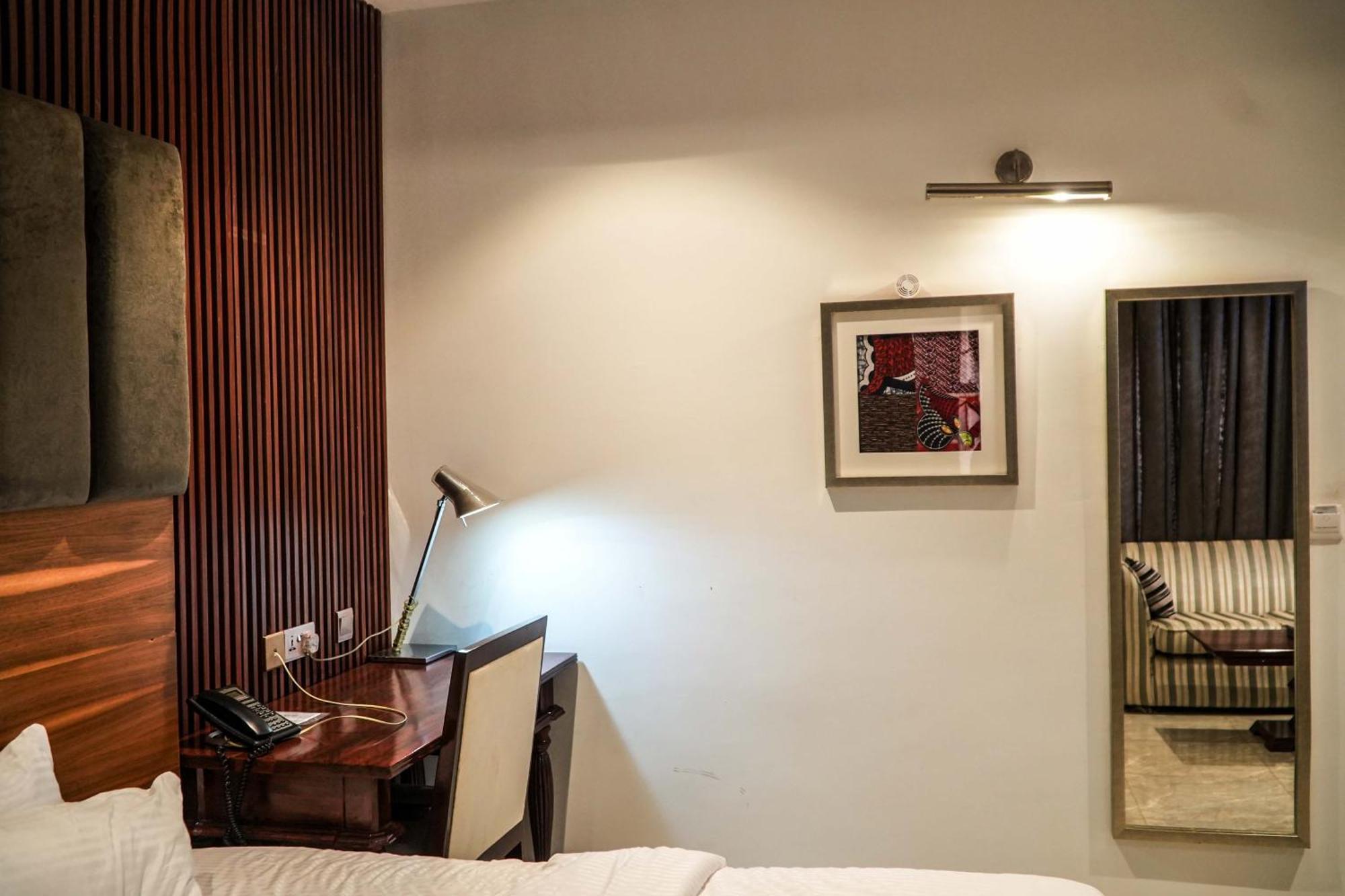 Amor Hotels Абуджа Екстериор снимка
